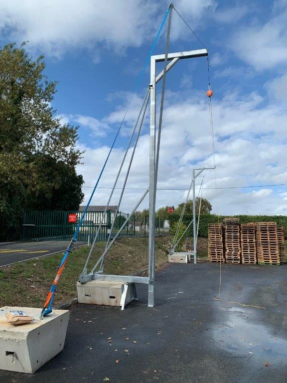 installation portique antichute autoportant