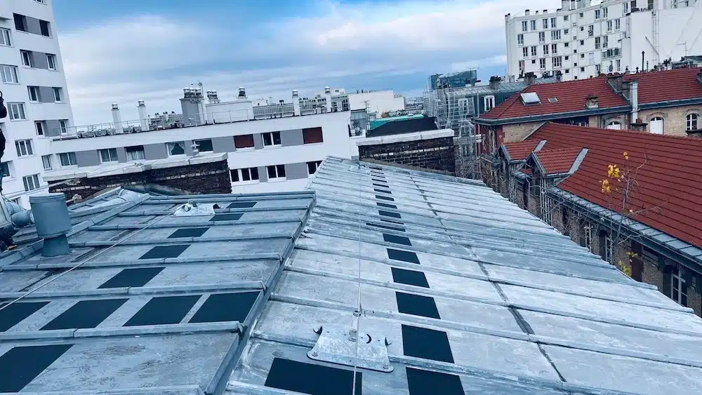 Installation d'une ligne de vie horizontale à Paris